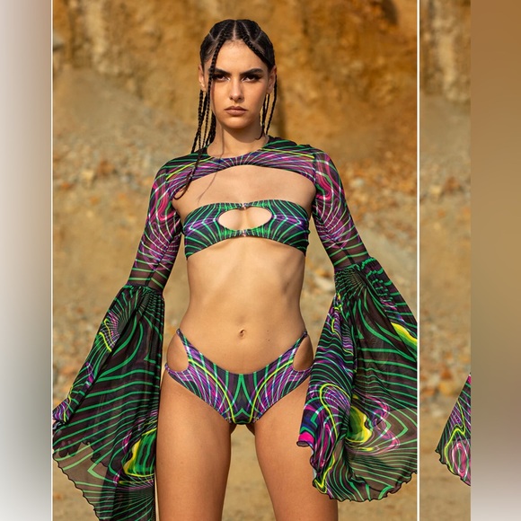 Badinka Trance Three-Piece Set - Picture 4 of 8